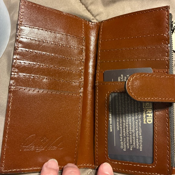 Patricia nash marigold harvest nazari leather wallet - Picture 4 of 6